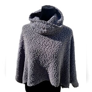 Romeo & Juliet couture shrug Small